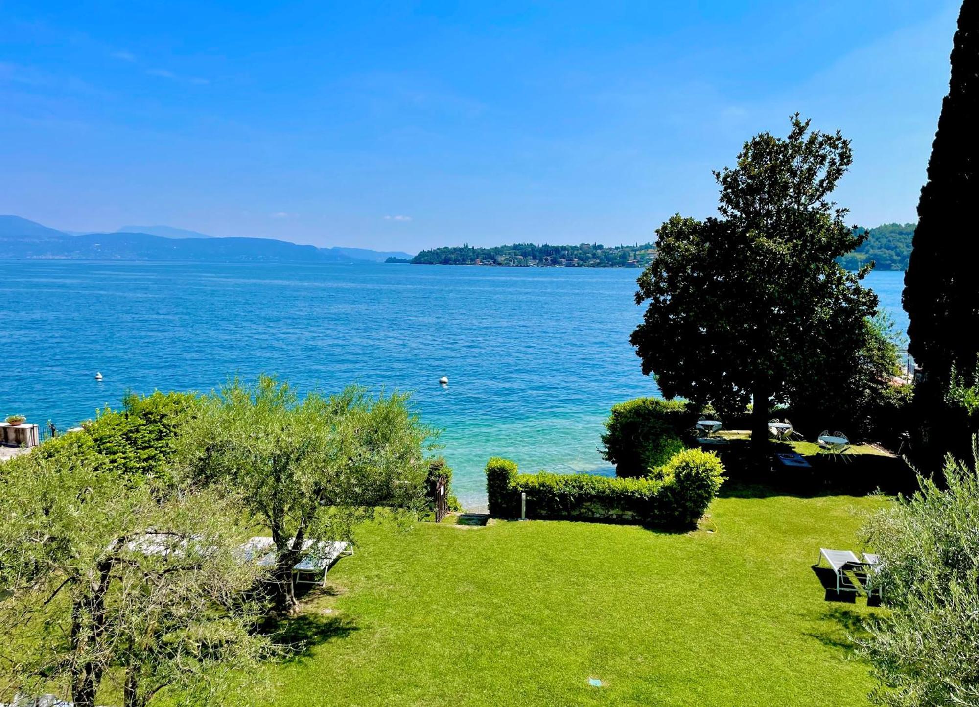 Luxury Lakeside Apartment Right On The Water 살로 외부 사진